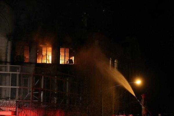 В Тегеране "коктейлями Молотова" забросали посольство Саудовской Аравии