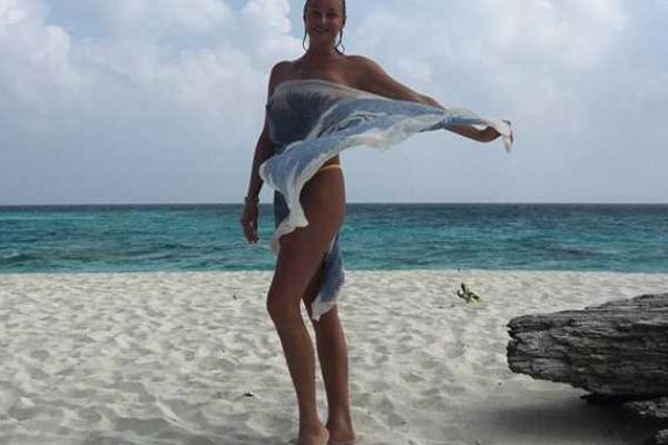 Фанаты критикуют Анастасию Волочкову за слишком откровенные фото