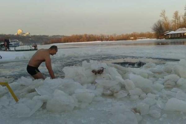 Фоторепортажи и видео с крещенских купаний в Украине и России