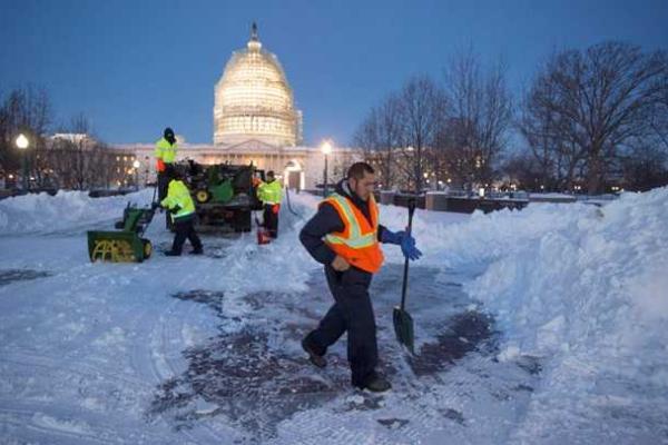 В США растет количество жертв невиданного снегопада