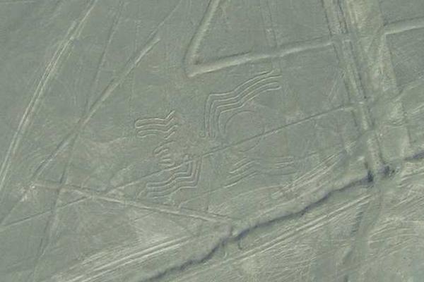В Перу на плато Наска NASA сделало новые фото загадочных геоглифов В Перу на плато Наска NASA сделало новые фото загадочных геоглифов