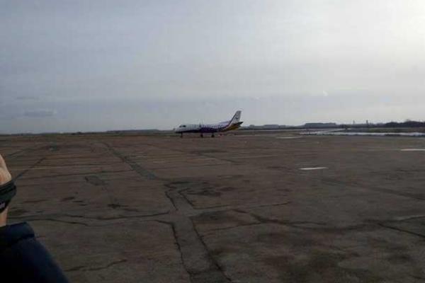 В Житомире аэропорт начал принимать самолеты после 25-летнего простоя В Житомире аэропорт начал принимать самолеты после 25-летнего простоя