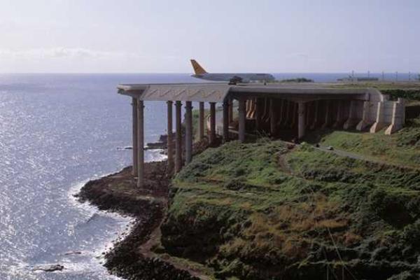 Самые страшные аэропорты мира по версии The Telegraph