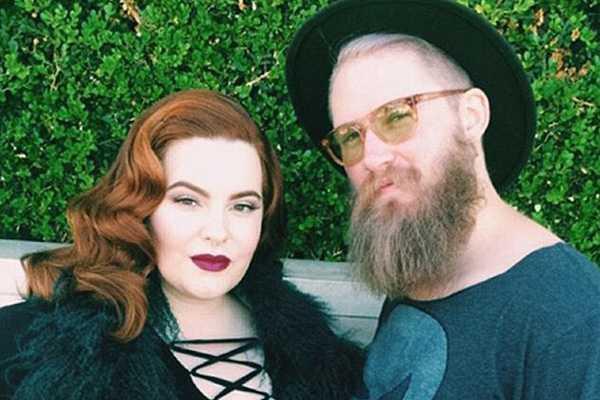 Знаменитая пышная модель Тесс Холидей второй раз станет мамой