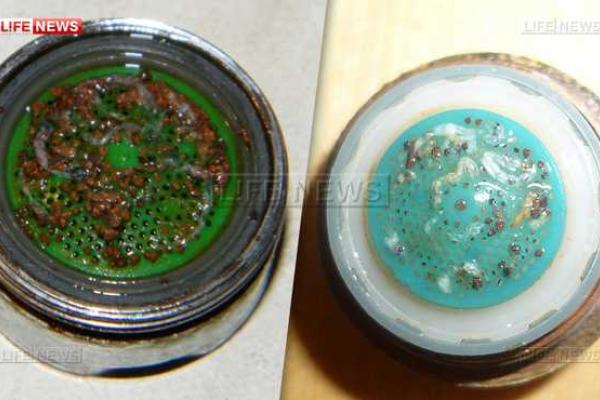 Жители российского города Тавды возмущены качеством питьевой воды: из кранов течет вода с червями