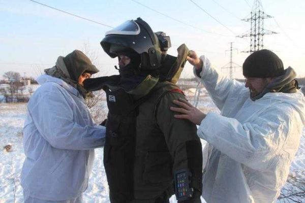 Вблизи Светлодарска обнаружена российская кассетная противотанковая мина, запрещенная Минскими договоренностями Вблизи Светлодарска обнаружена российская кассетная противотанковая мина, запрещенная Минскими договоренностями