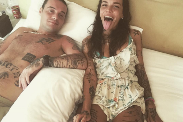 Рэпер Гуф отдыхает в Таиланде с новой возлюбленной Рэпер Гуф отдыхает в Таиланде с новой возлюбленной