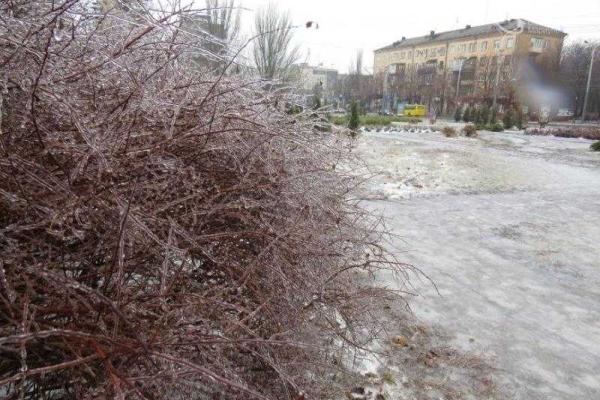 В Мариуполе объявлено штормовое предупреждение: ожидается туман, гололед и сильный ветер В Мариуполе объявлено штормовое предупреждение: ожидается туман, гололед и сильный ветер