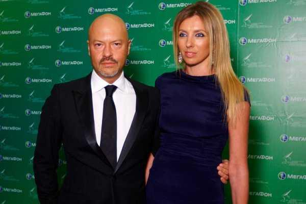 Жена режиссера Федора Бондарчука поразила поклонников сногсшибательной фигурой