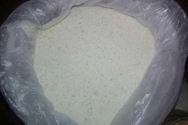 Россия наводнила оккупированные территории Донбасса гуманитаркой сомнительного качества Россия наводнила оккупированные территории Донбасса гуманитаркой сомнительного качества