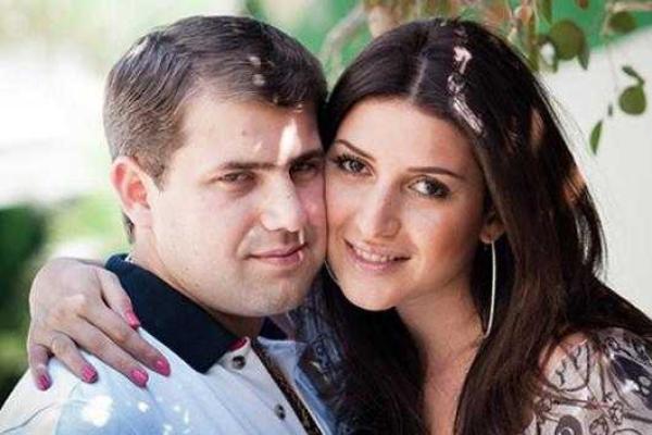 Пока беременная Жасмин в Москве готовится к родам, муж певицы живет и работает в Молдове