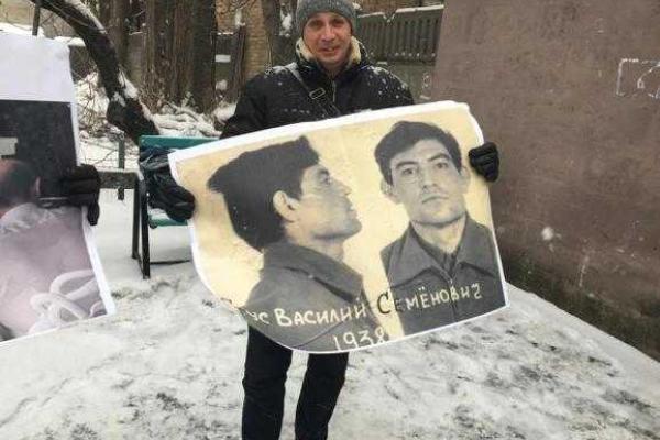 Активисты "Правого сектора" требуют убрать с голубых экранов телеведущую Оксану Марченко