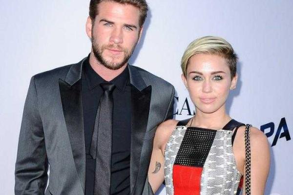 Звездная пара Майли Сайрус и Лиам Хемсворт снова вместе