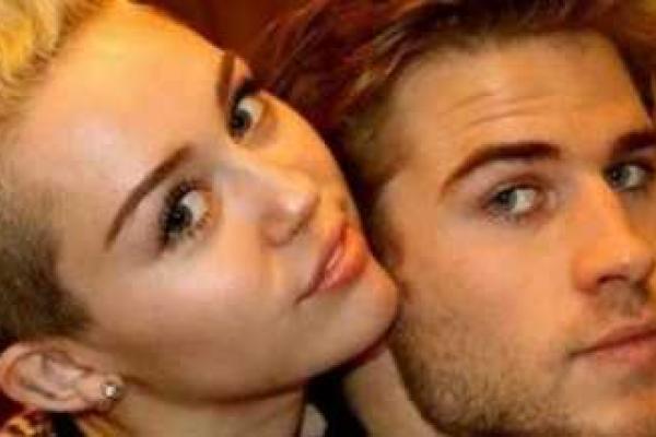 Звездная пара Майли Сайрус и Лиам Хемсворт снова вместе