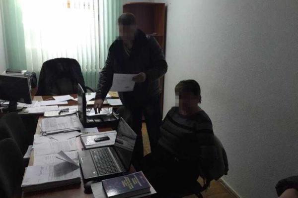 В Кировограде прокурор задержала беременную киевлянку с целью вымогательства - СБУ В Кировограде прокурор задержала беременную киевлянку с целью вымогательства - СБУ