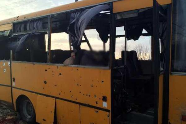 На Донетчине состоялся реквием в память о погибших под обстрелом на блокпосту №5: "Я Волноваха" На Донетчине состоялся реквием в память о погибших под обстрелом на блокпосту №5: "Я Волноваха"