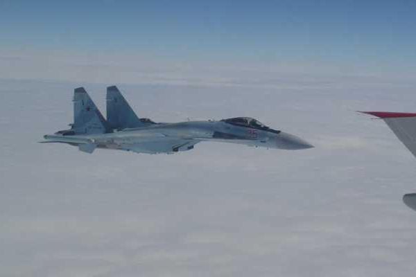 Россия направила в Сирию 4 новейших истребителя