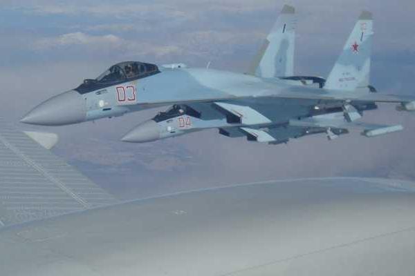 Россия направила в Сирию 4 новейших истребителя