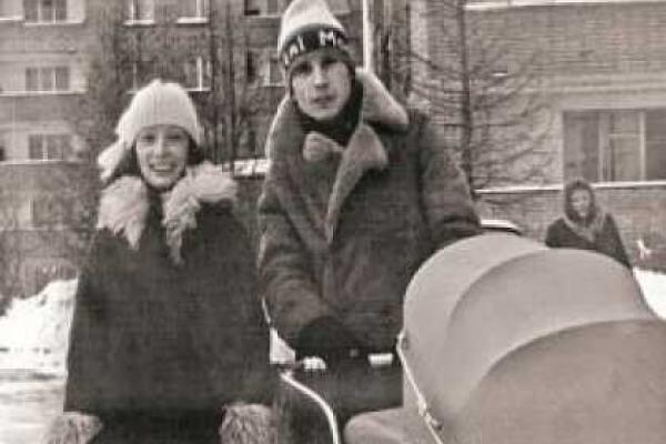 Певица Ольга Зарубина подала иск против Александра Малинина и его жены