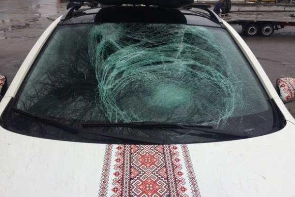 В Сеть попали фото автомобиля актрисы Владлены Марчак после ДТП в Карпатах В Сеть попали фото автомобиля актрисы Владлены Марчак после ДТП в Карпатах