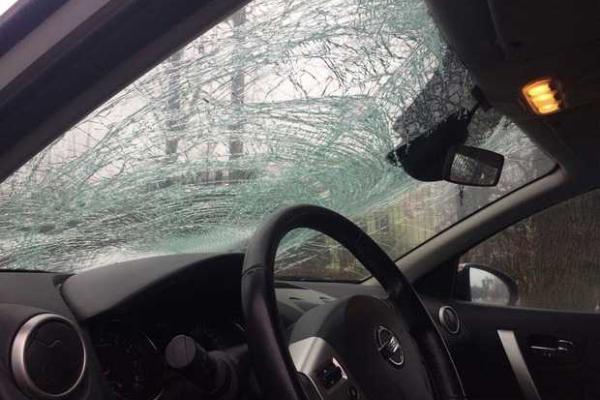 В Сеть попали фото автомобиля актрисы Владлены Марчак после ДТП в Карпатах В Сеть попали фото автомобиля актрисы Владлены Марчак после ДТП в Карпатах