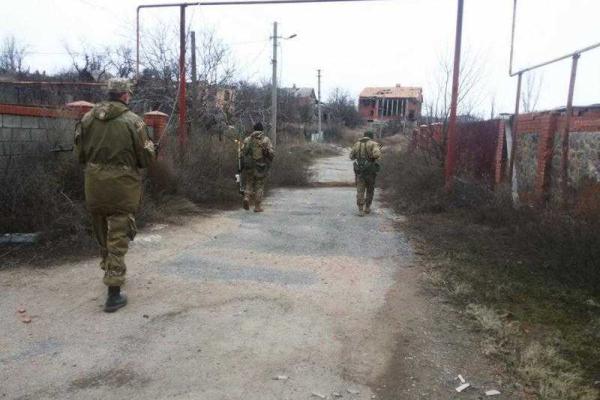 Уходя из Широкино боевики оставили сотни смертоносных "сюрпризов": заминирован практически каждый дом Уходя из Широкино боевики оставили сотни смертоносных "сюрпризов": заминирован практически каждый дом