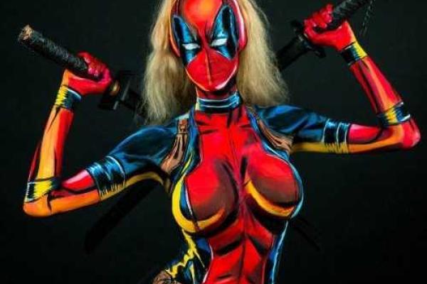 Канадская художница Кей Пайк взорвала интернет сексуальным боди-артом 