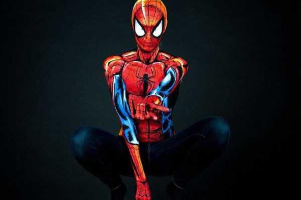 Канадская художница Кей Пайк взорвала интернет сексуальным боди-артом 