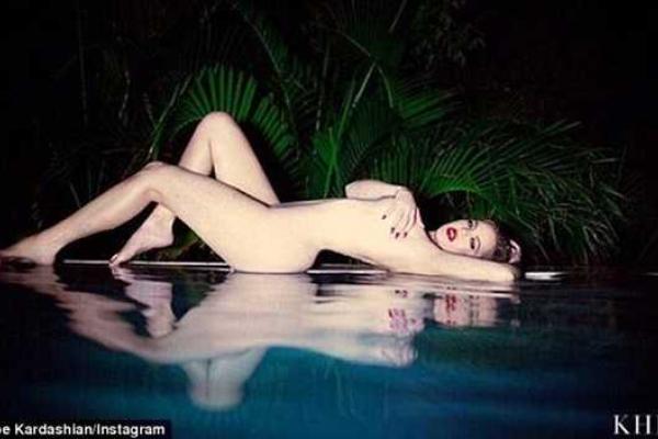 Сестра светской львицы Ким Кардашьян взяла участие в откровенной фотосессии