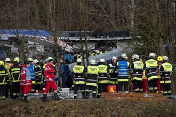 Стала известна предварительная причина столкновения пассажирских поездов в Германии