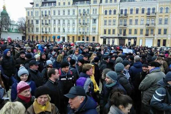 В трех городах Украины активисты вышли на акцию в поддержку патрульной полиции В трех городах Украины активисты вышли на акцию в поддержку патрульной полиции