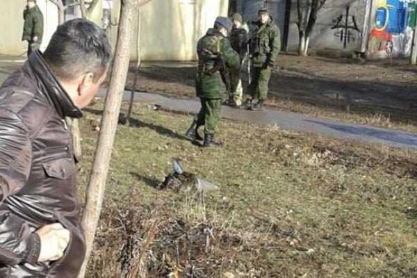 Боевики "ЛНР" выпустили по Луганску несколько снарядов: жители юморят - промахнулись малеха Боевики "ЛНР" выпустили по Луганску несколько снарядов: жители юморят - промахнулись малеха