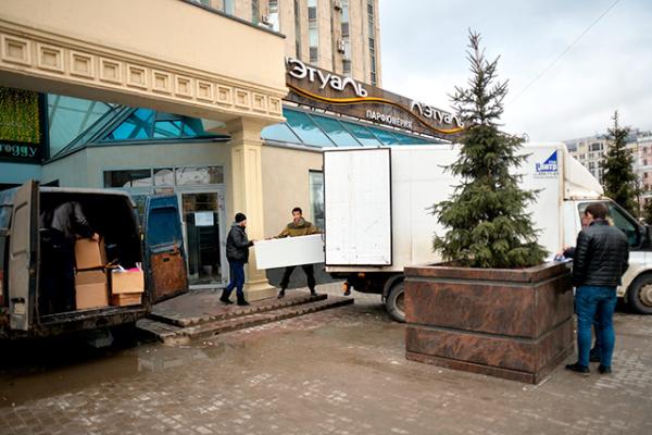 В Москве приступили к сносу торгового центра "Пирамида", постройка которого признана незаконной