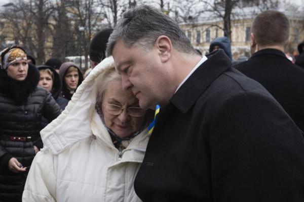 Президент Украины почтил память погибших героев Небесной Сотни Президент Украины почтил память погибших героев Небесной Сотни