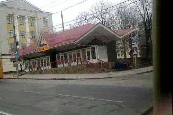 Красавец Донецк с приходом "русского мира" все больше становится похож на запуганный город-призрак Красавец Донецк с приходом "русского мира" все больше становится похож на запуганный город-призрак
