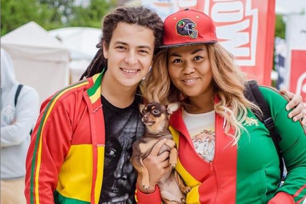 Певица Корнелия Манго готовится к свадьбе с битбоксером