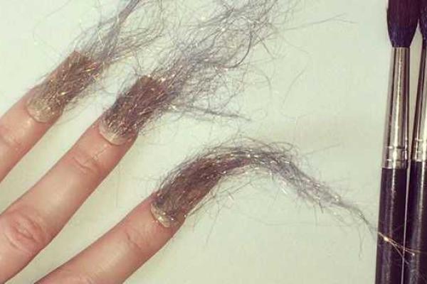 В рамках Нью-Йоркской недели моды представили креативный маникюр: в моду входят пушистые ногти