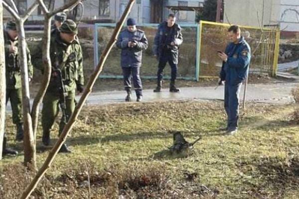 Боевики "ЛНР" выпустили по Луганску несколько снарядов: жители юморят - промахнулись малеха Боевики "ЛНР" выпустили по Луганску несколько снарядов: жители юморят - промахнулись малеха
