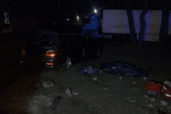 В Киеве ночная погоня за "летающим" по городу BMW закончилась стрельбой, арестом и смертью одного человека В Киеве ночная погоня за "летающим" по городу BMW закончилась стрельбой, арестом и смертью одного человека