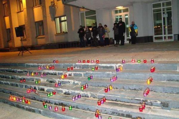 В Рубежном на Луганщине почтили память Героев небесной Сотни В Рубежном на Луганщине почтили память Героев небесной Сотни