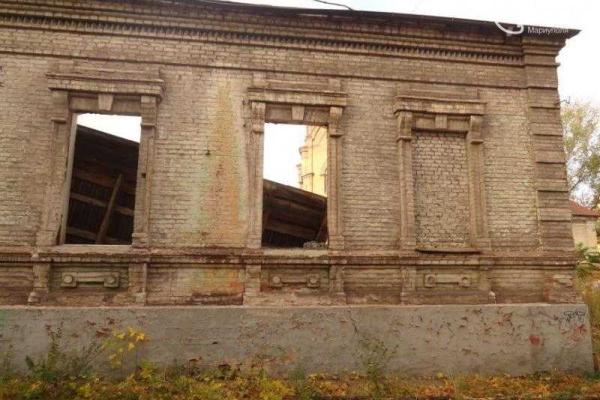 Власти Мариуполя проводят работу по передаче заброшенных домовладений в городскую собственность