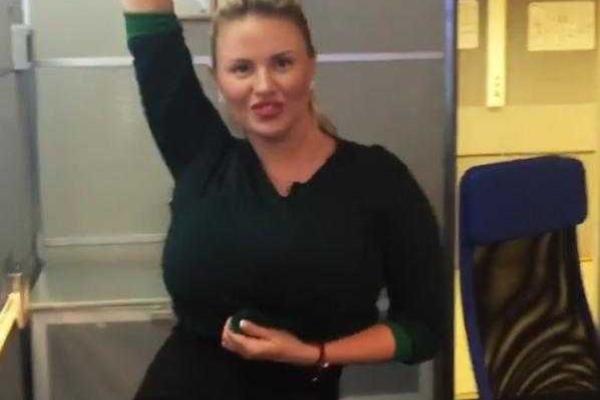 Анна Семенович опровергла слухи о лишнем весе, показав подтянутую фигуру