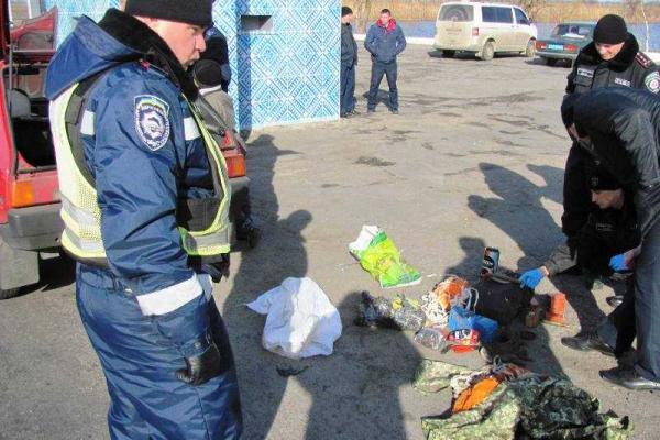 На Херсонщине полиция задержала автомобиль, который перевозил в Киев арсенал боеприпасов На Херсонщине полиция задержала автомобиль, который перевозил в Киев арсенал боеприпасов