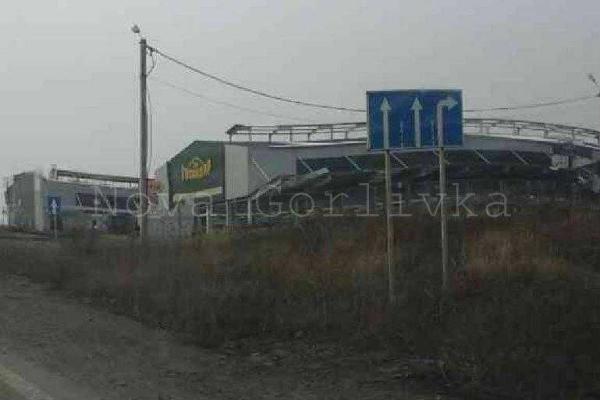 В Горловке боевики допиливают на металлолом когда-то крупнейший оптовый рынок Донетчины