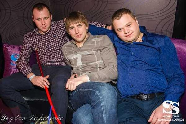 Реалии "ДНР": снимки из ночного клуба Донецка возмутили пользователей сети Реалии "ДНР": снимки из ночного клуба Донецка возмутили пользователей сети