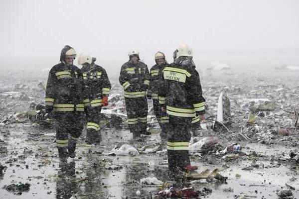 В Москву самолетом МЧС РФ доставлены "черные ящики" рухнувшего в Ростове-на-Дону "Boeing" В Москву самолетом МЧС РФ доставлены "черные ящики" рухнувшего в Ростове-на-Дону "Boeing"