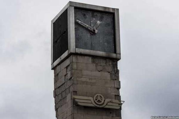 Журналисты показали мертвые улицы Станицы Луганской. Фоторепортаж Журналисты показали мертвые улицы Станицы Луганской. Фоторепортаж