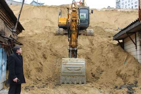 В центре Киева на стройплощадке сошел оползень В центре Киева на стройплощадке сошел оползень