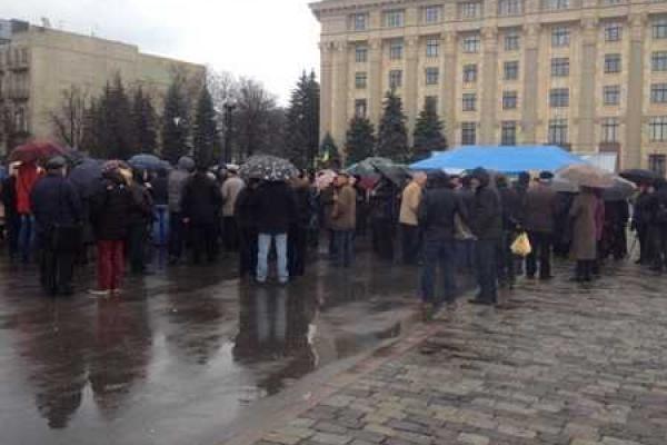 В Харькове на митинг собрались ученые, требующие достойного финансирования науки в стране В Харькове на митинг собрались ученые, требующие достойного финансирования науки в стране