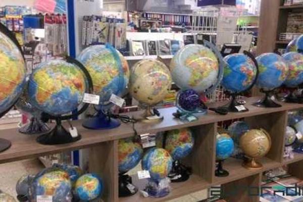 В белорусском городе Могилев продают глобусы с "российским" Крымом